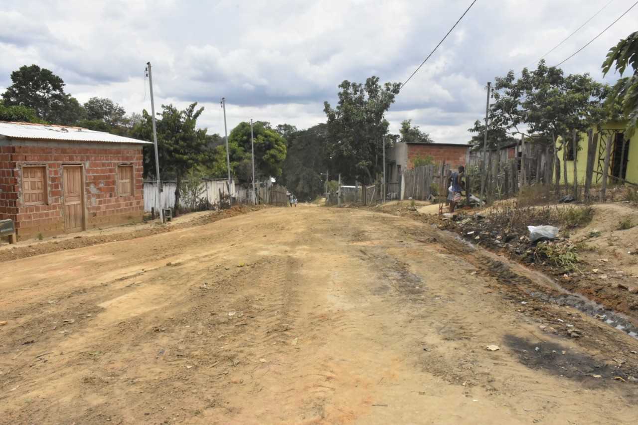 Camacã: Bairro da Portelinha recebe patrolamento